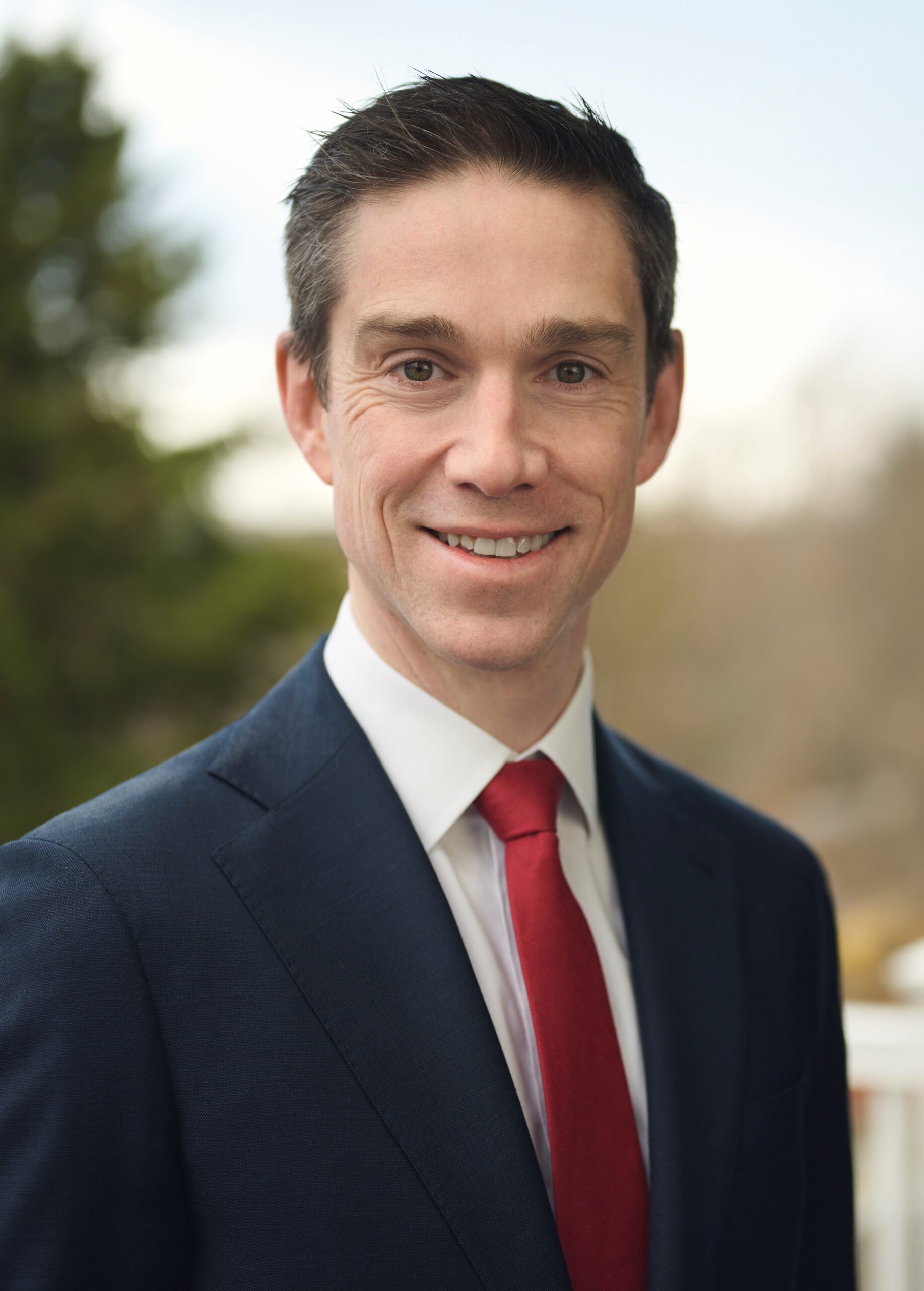 L’Honorable John Hogan